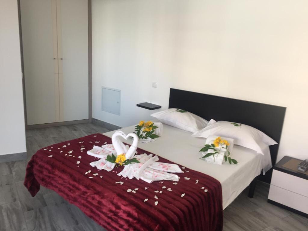 Peralux Hotel Kültér fotó